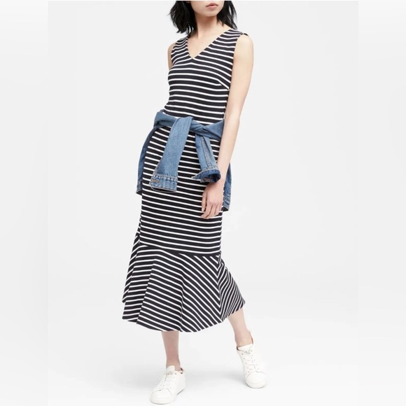 NWT Banana Republic Navy Stripe Ponte Flounce Midi Sleeveless Dress Size 14 - Picture 3 of 12